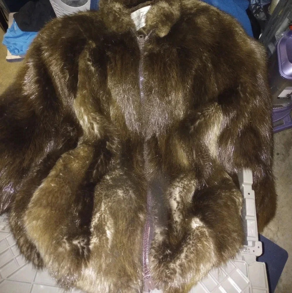 Nelson Furs Vintage Fur Coat - Picture 4 of 5